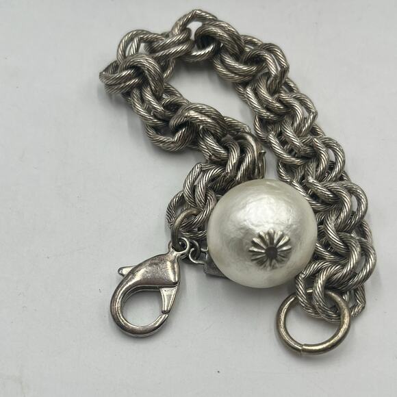 John Wind Sorority Gal Large Cotton
Pearl Thick Double Chain Link Bracelet 8" - Picture 7 of 8